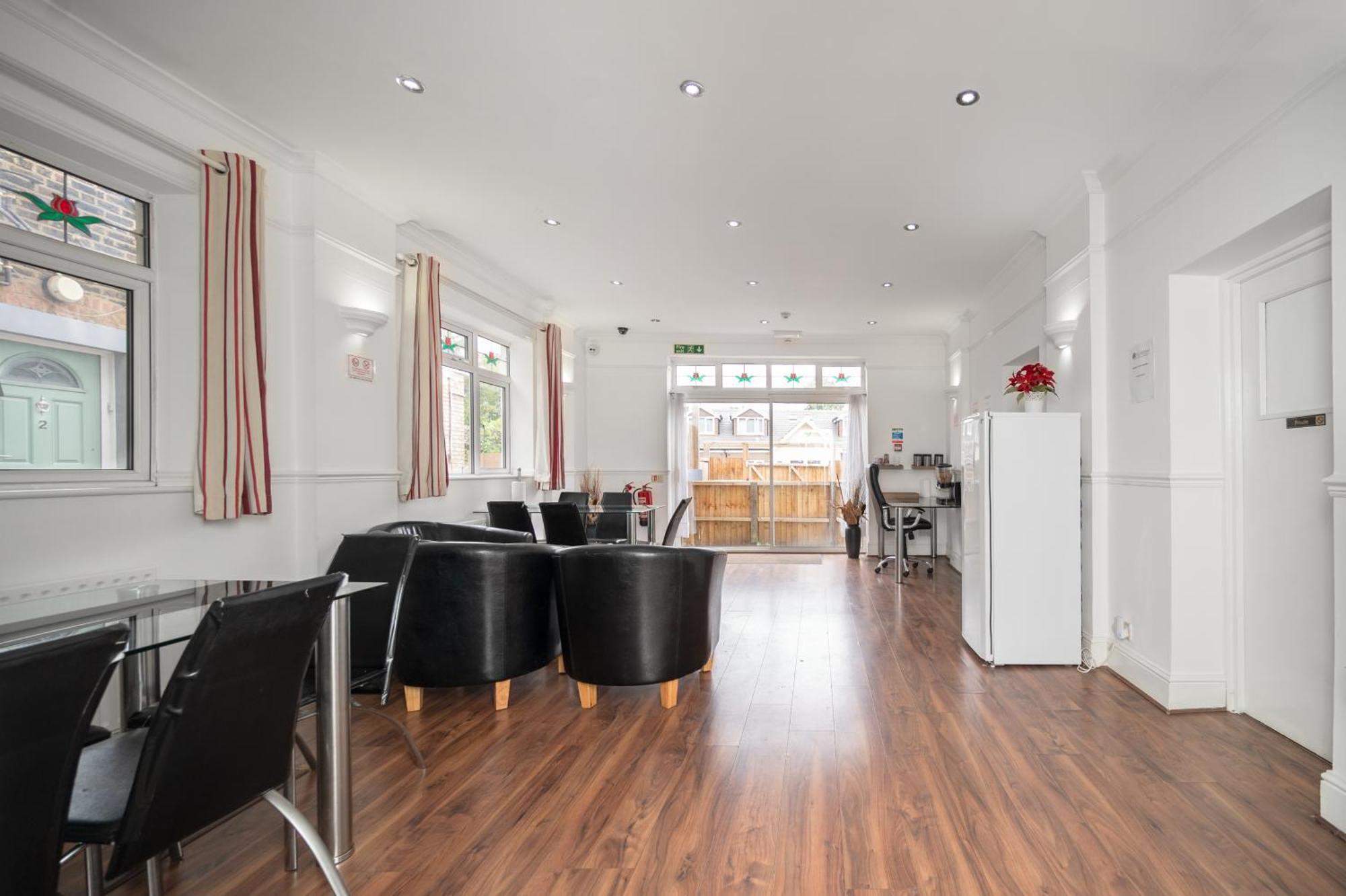 Flexistay Norbury Aparthotel ロンドン エクステリア 写真