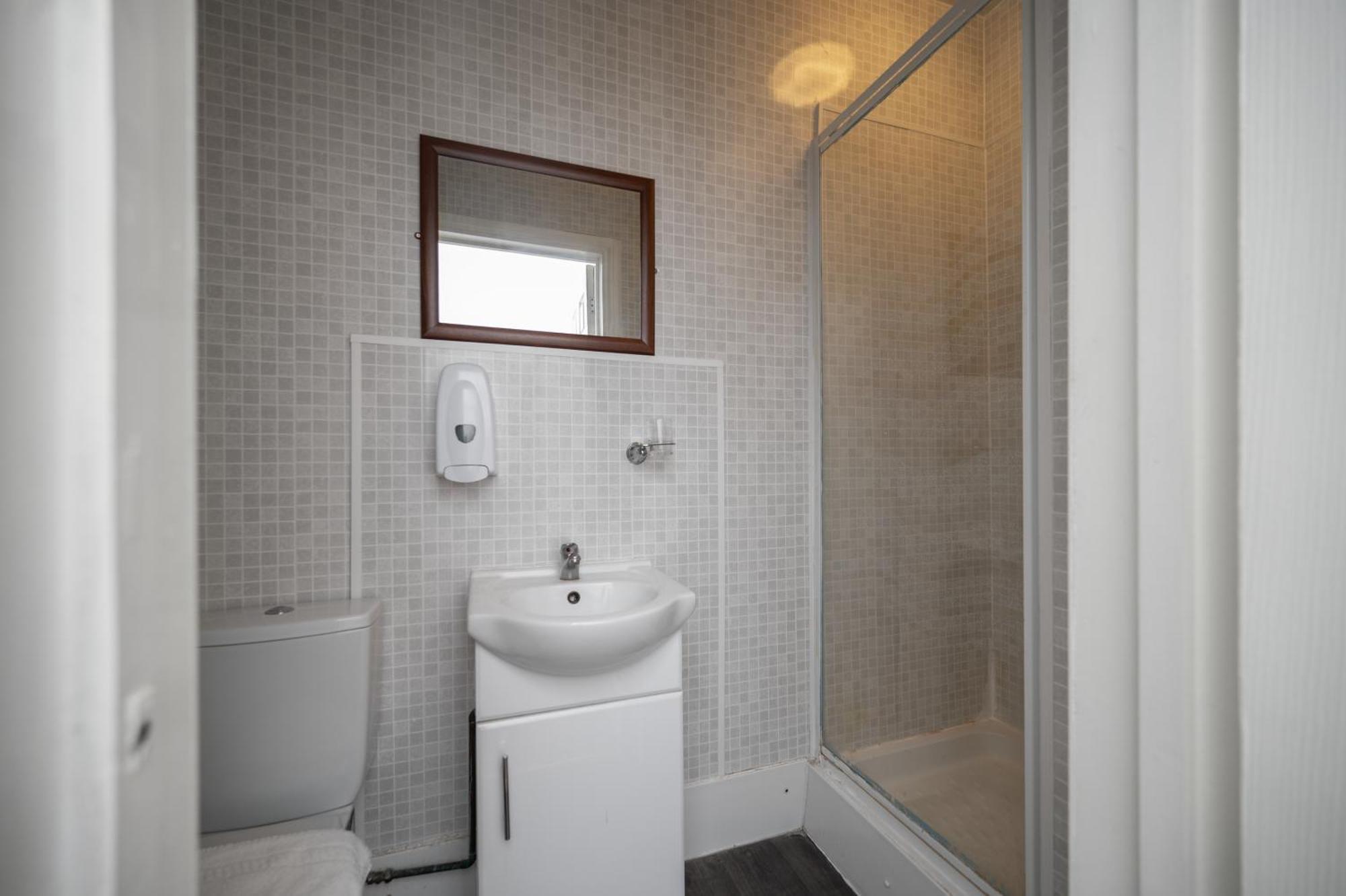 Flexistay Norbury Aparthotel ロンドン エクステリア 写真