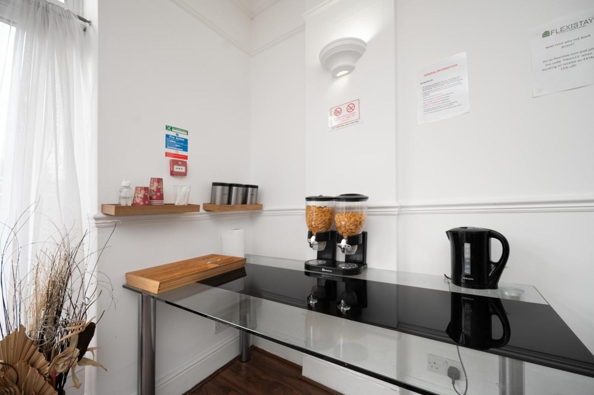 Flexistay Norbury Aparthotel ロンドン エクステリア 写真