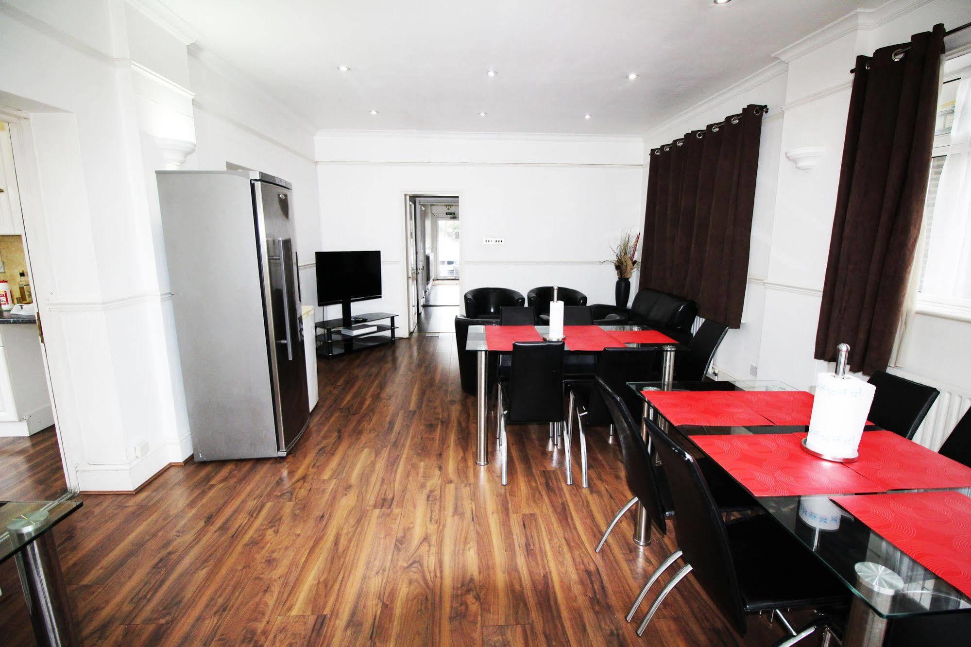 Flexistay Norbury Aparthotel ロンドン エクステリア 写真